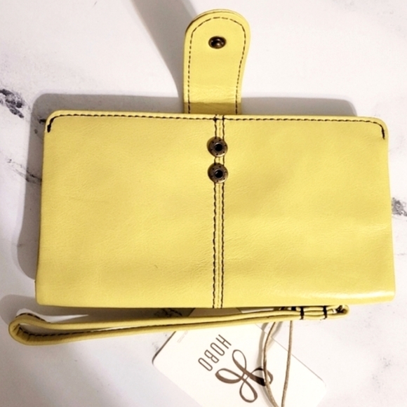 NWT HOBO Marshal Lemon Grass Leather Wallet/Wristlet with Wanderlust Lining - Picture 4 of 10